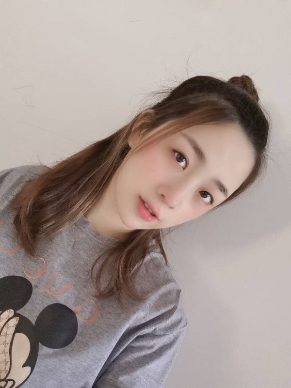 v^
